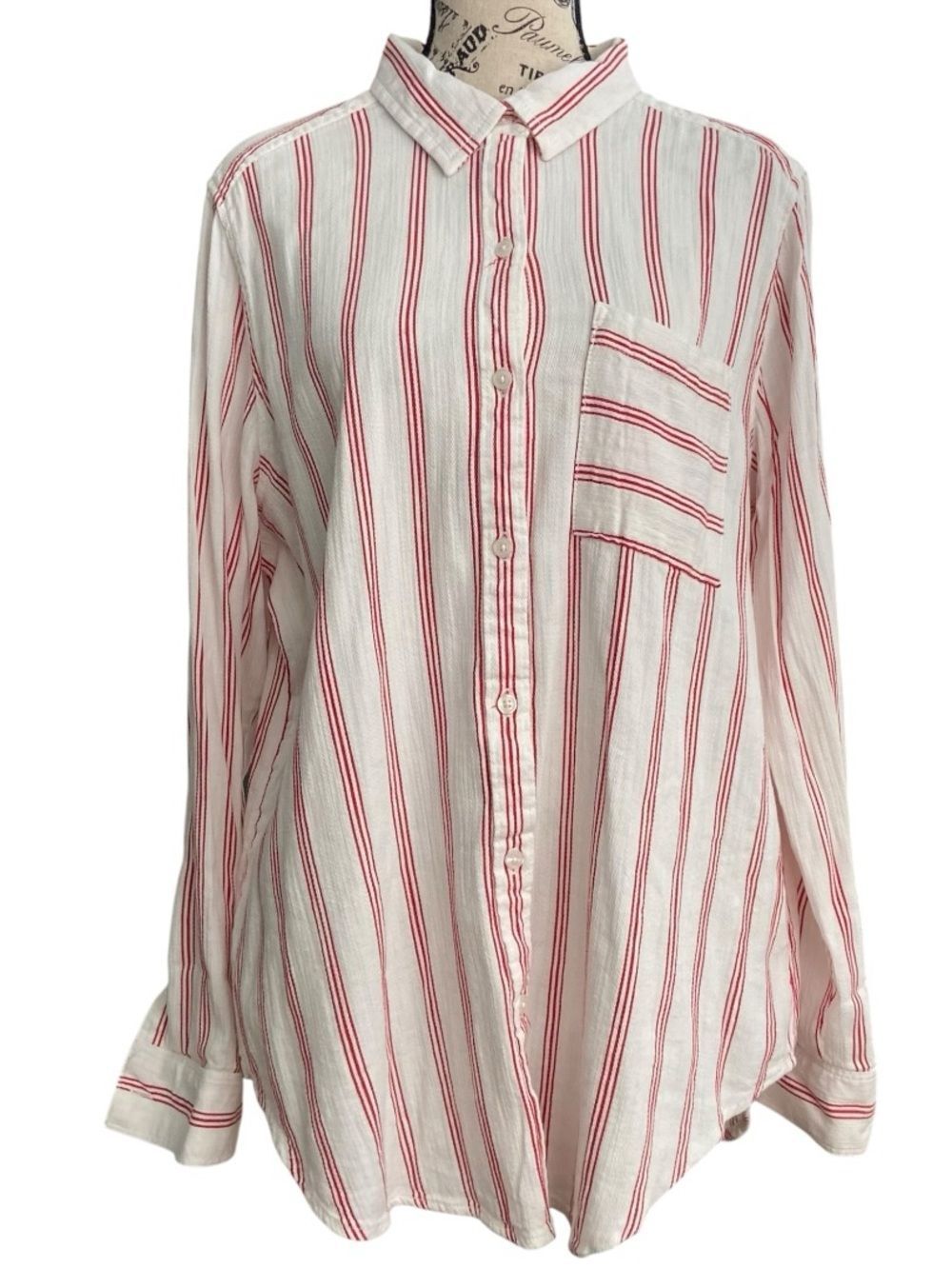 Liz Claiborne White & Red Striped Button-Up Shirt in Size XL